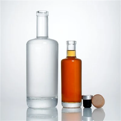 200ml / 700ml Flixkun tal-ħġieġ ta 'spirti ċari Flixkun tal-ġinn, Bar Top